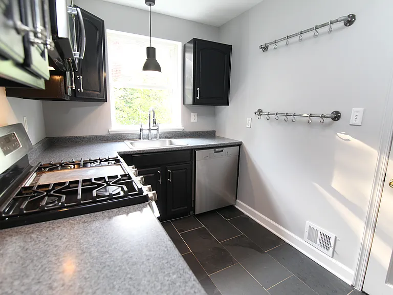 2713 Arcola Ave — Photo 8