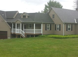 48 Interlaken Rd, Stockbridge, MA 01262