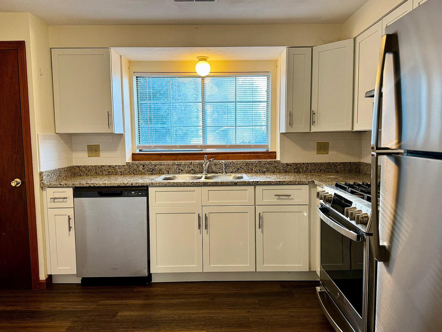 182 Chenango Ave — Photo 2