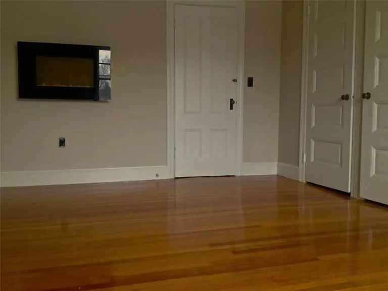 283 Norwood Ave — Photo 9