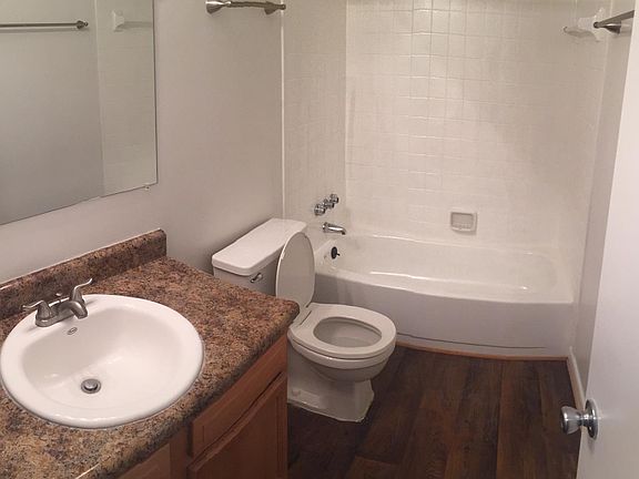 5th image of 947 Thousand Oaks Dr