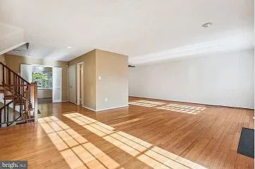 3 bed, 3.5 bath, 3600 sqft, $4,200 — Photo 2