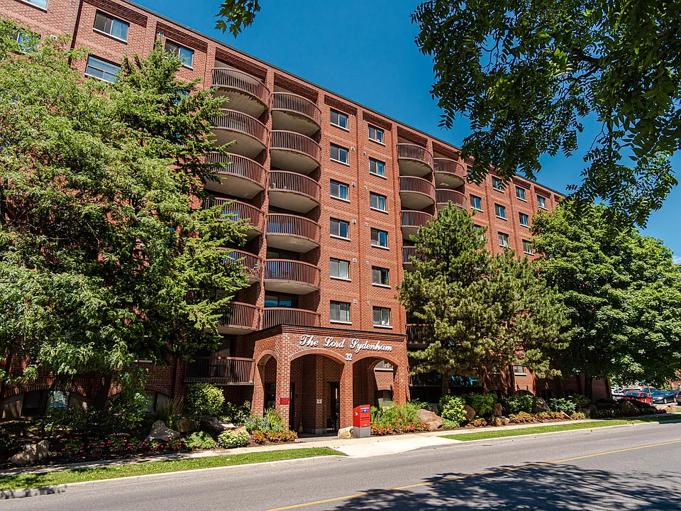 32 Ontario St