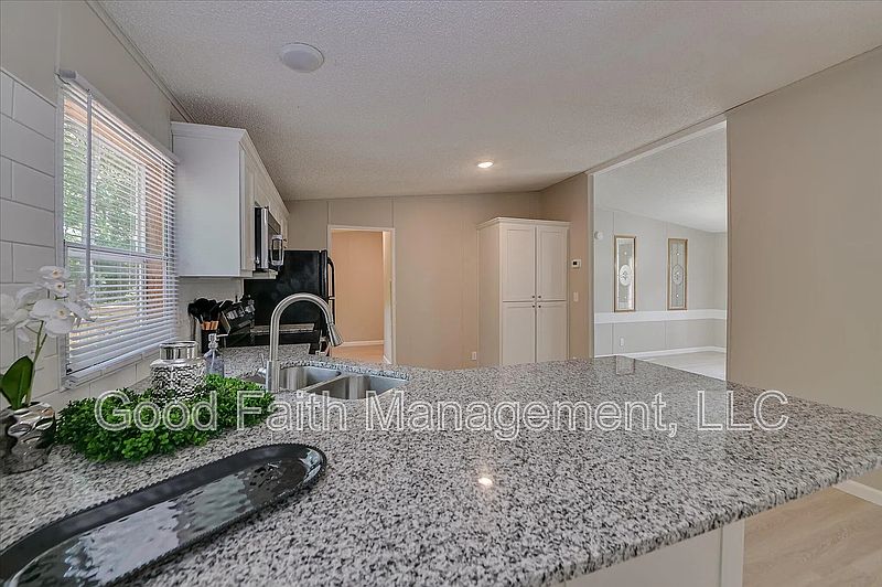 1st image of 3507 Mercedes Dr #3507