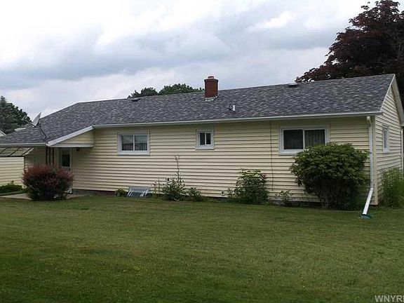 3rd image of 1028 Kingston Dr