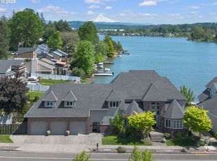 4070 NE Fairview Lake Way, Fairview, OR 97024