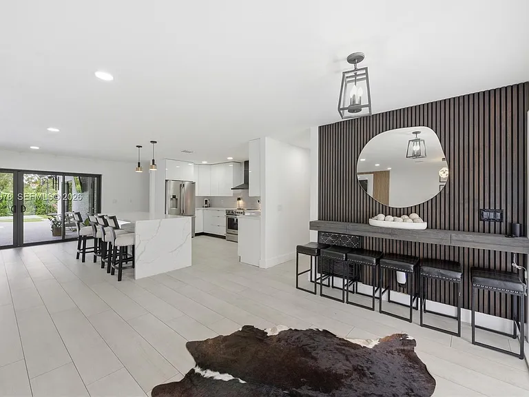 9935 Ramblewood Dr — Photo 4