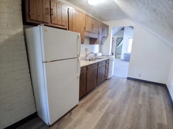 257 W 8th St #5, Erie, PA 16501