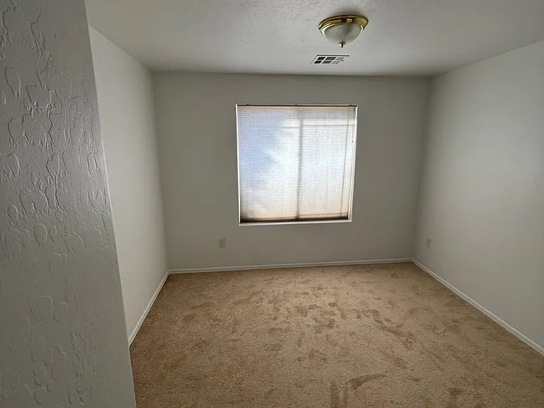 2221 S 112th Ave — Photo 13