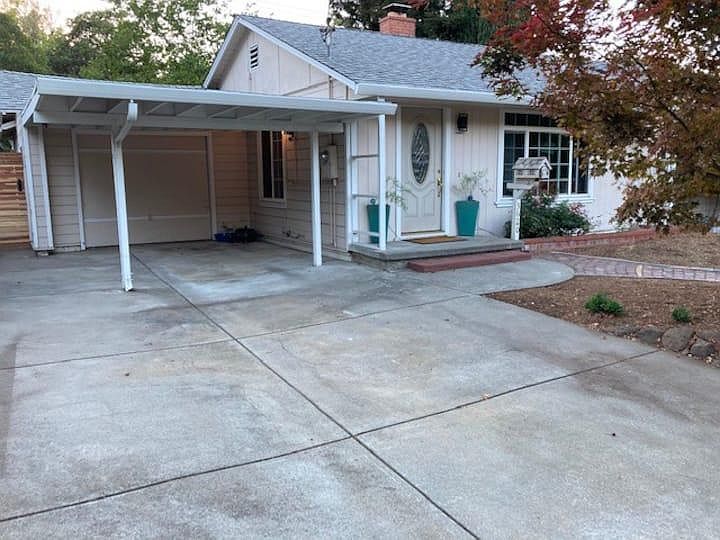 1st image of 3620 Brookside Dr