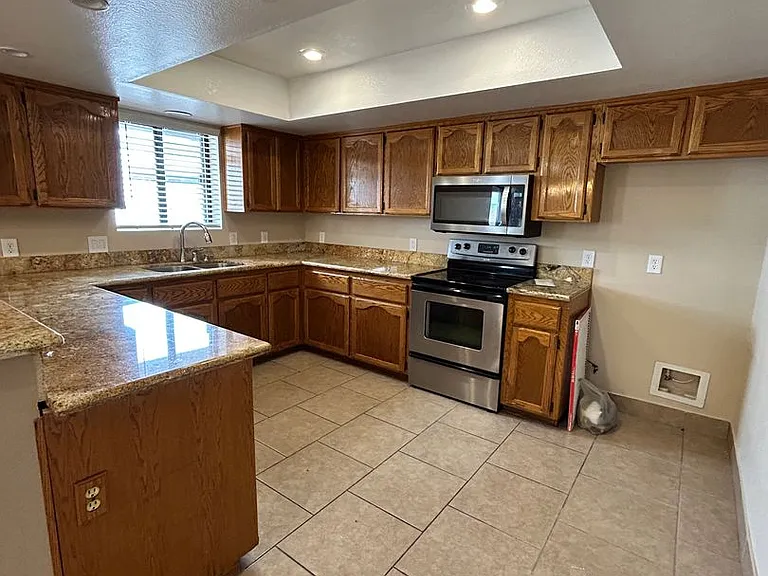 3851 McCulloch Ln — Photo 9