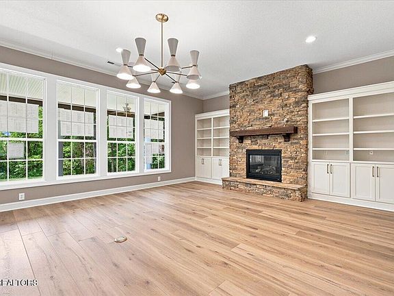 5th image of 1629 Harvey Rd