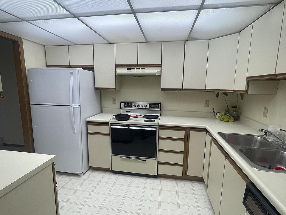 1st image of 3411 W Wren St #2