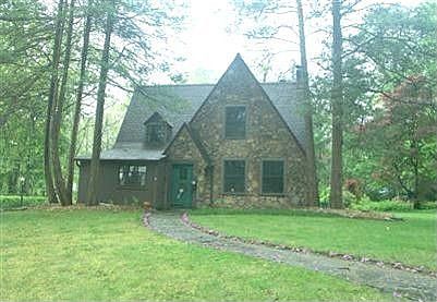 1st image of 588 Palisades Dr