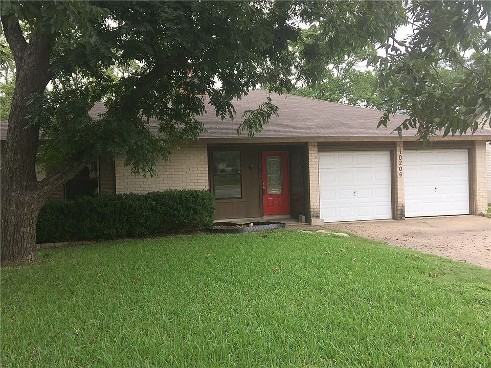 1st image of 10206 Woodland Village Dr