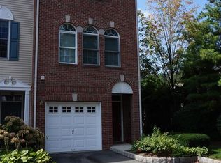 244 Brower Ct, West New York, NJ 07093