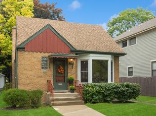 7020 N McAlpin Ave, Chicago, IL 60646