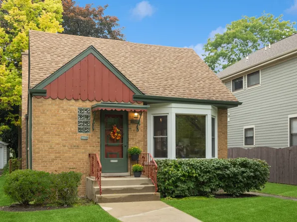 7020 N McAlpin Ave, Chicago, IL 60646