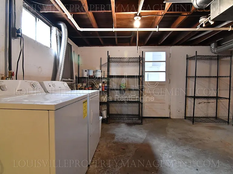 702 Compton St — Photo 14