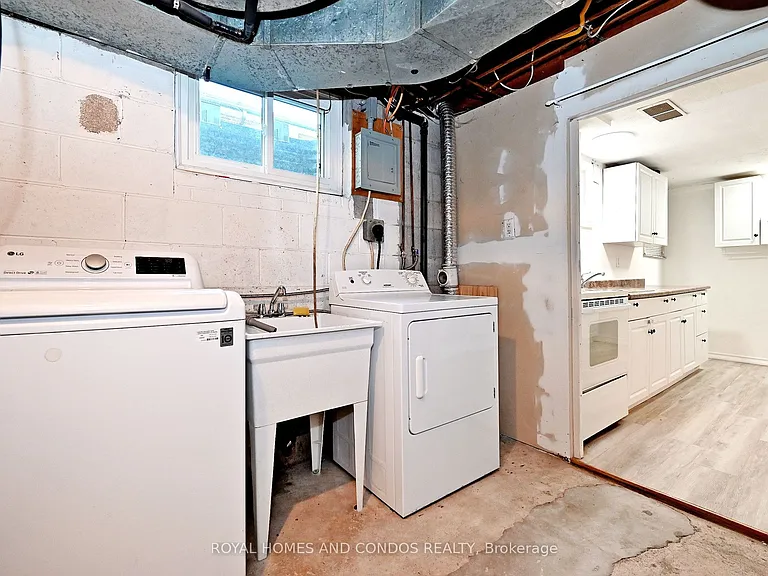 27 Marlena Dr — Photo 32