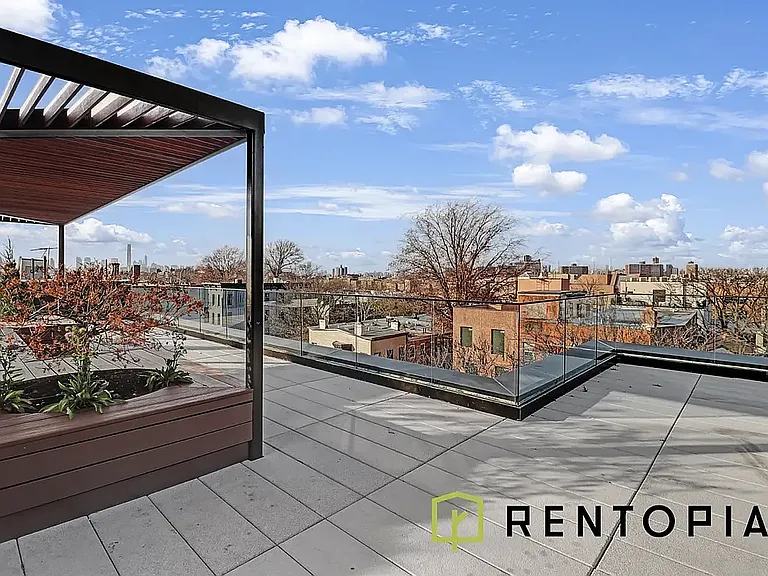 658 Madison St #4I — Photo 12