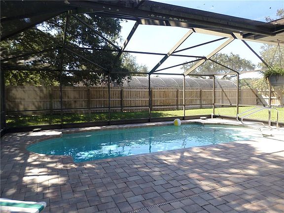 2nd image of 1614 Spottswood Cir