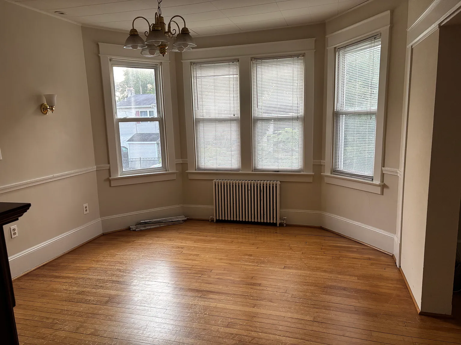 6 bed, 2128 sqft, $4,500 — Photo 4