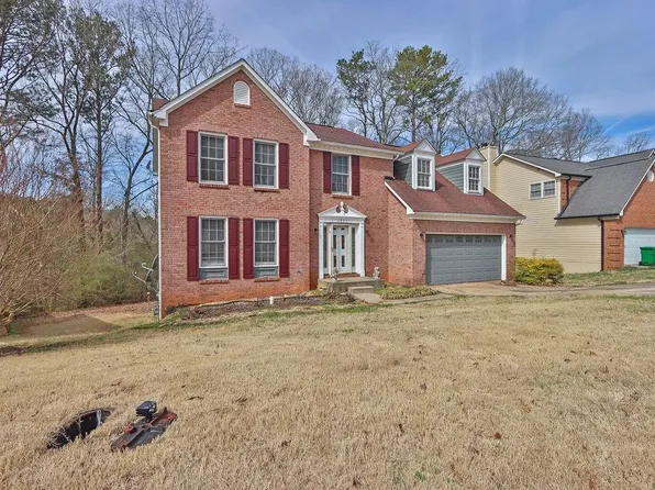 1933 Wedgewood Dr, Stone Mountain, GA 30088