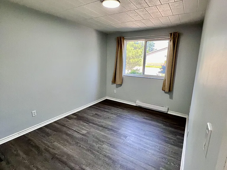 471 Tecumseh Rd W #101 — Photo 4