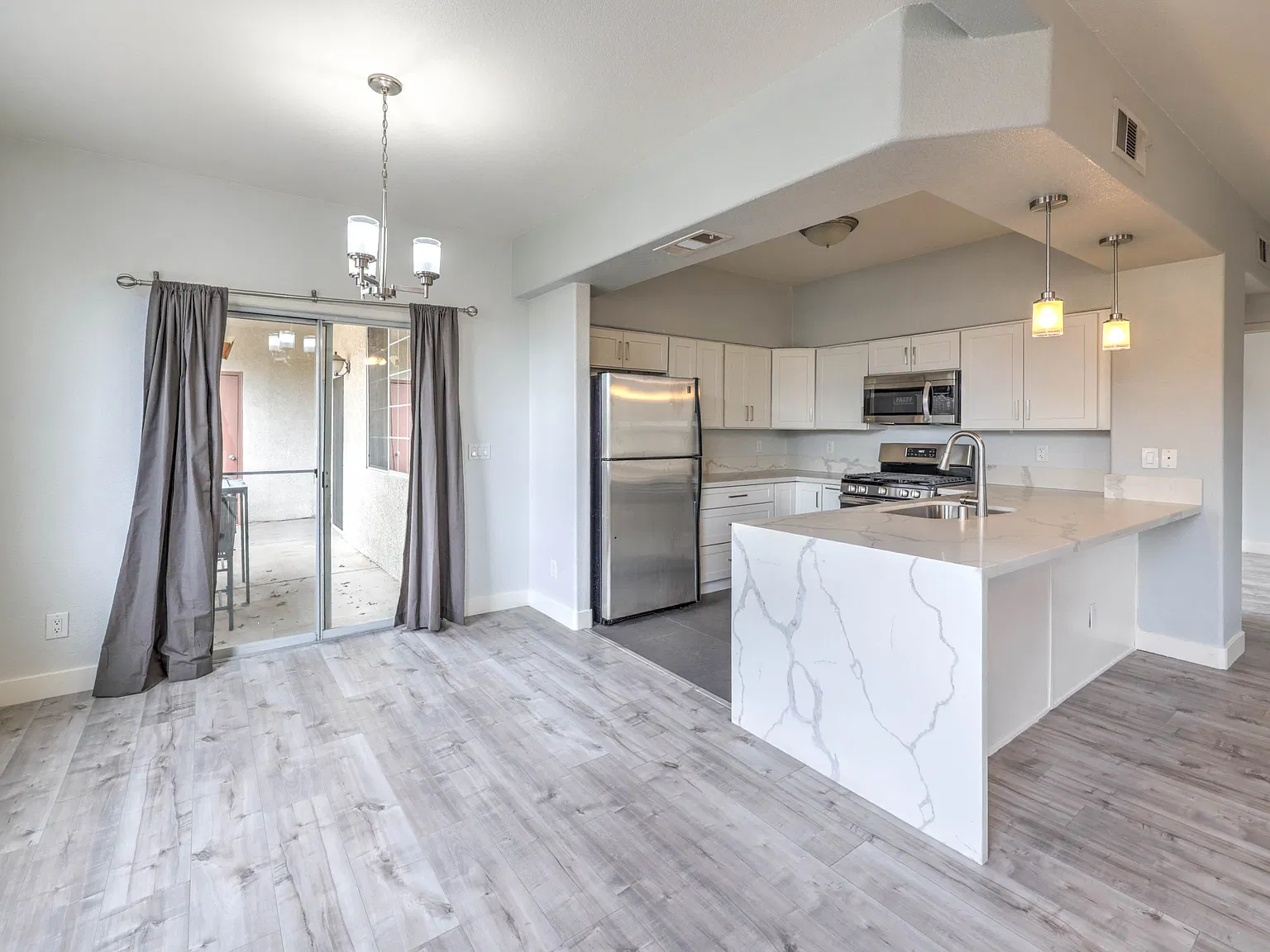3 bed, 1265 sqft, $1,745 — Photo 4