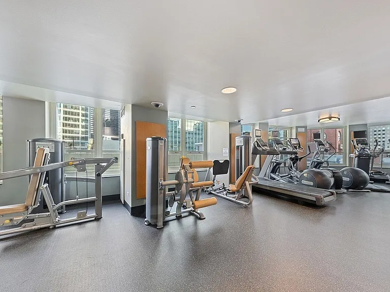 345 N La Salle Dr #2206 — Photo 30