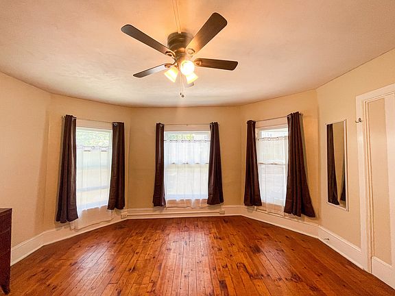 2nd image of 314 Farm St #4