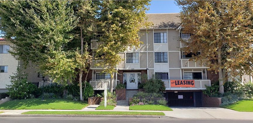 1st image of 1636 S Barrington Ave APT 101