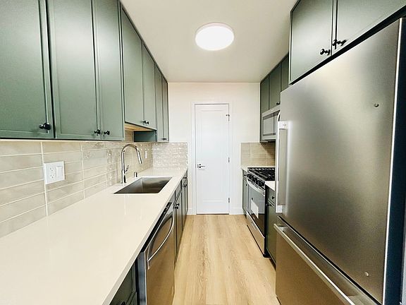 4th image of 3516 Jasmine Ave APT 109