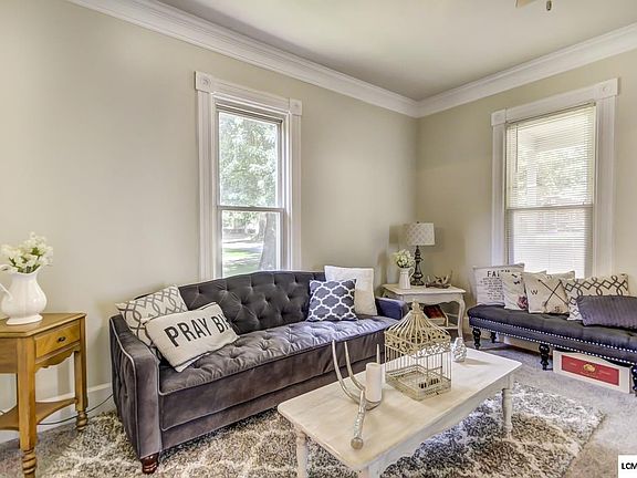 4th image of 215 Willard Ave