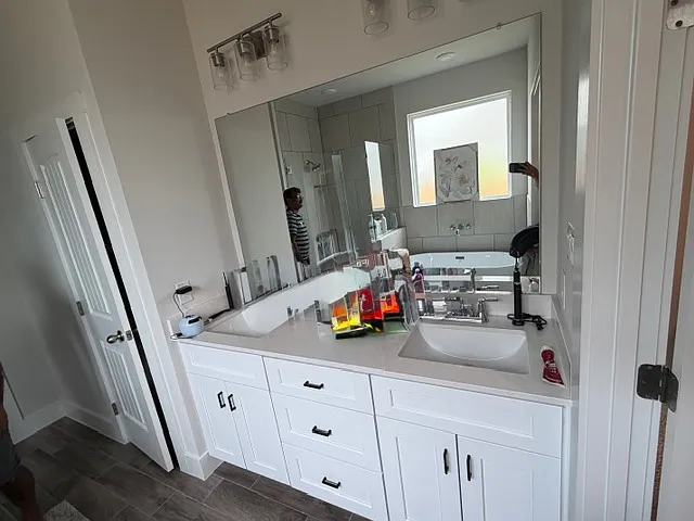 Master Bath with vanity mirror, Jaccuzi, Walk-in Shower and a very generous walk-in closet