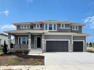 18220 Monrovia St, Overland Park, KS 66013