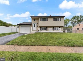 14 Tara Dr, New Castle, DE 19720