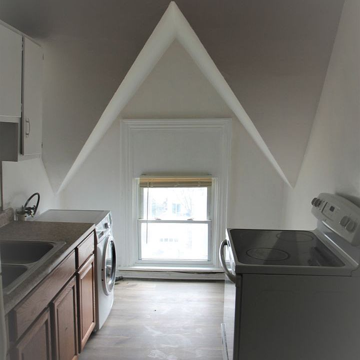 Building Photo 3