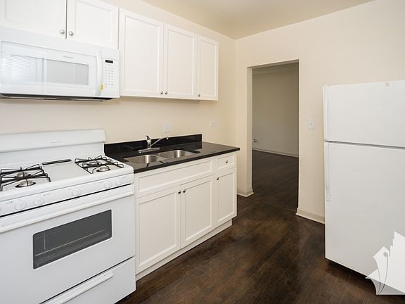 5th image of 5742 N Winthrop Ave #1
