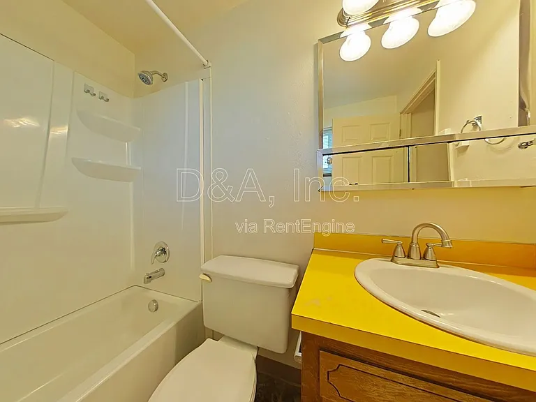 621 SE Lilly Ave — Photo 7