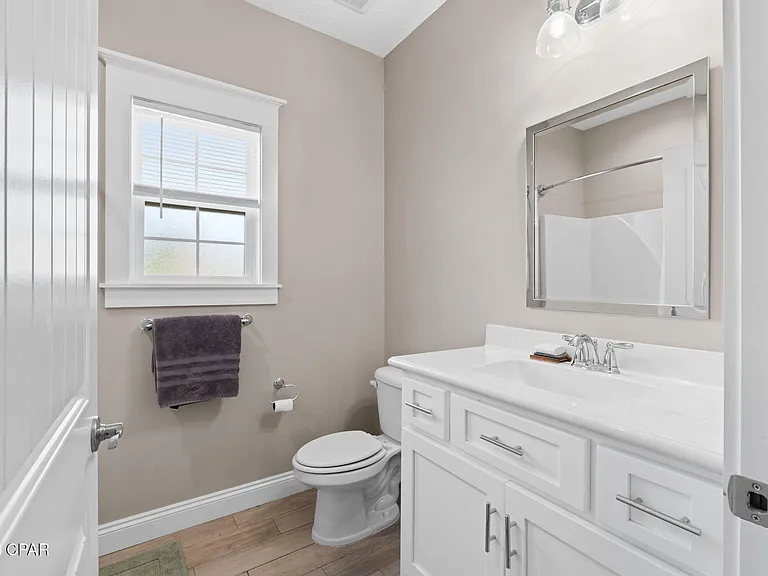 5206 Robins Ct — Photo 32