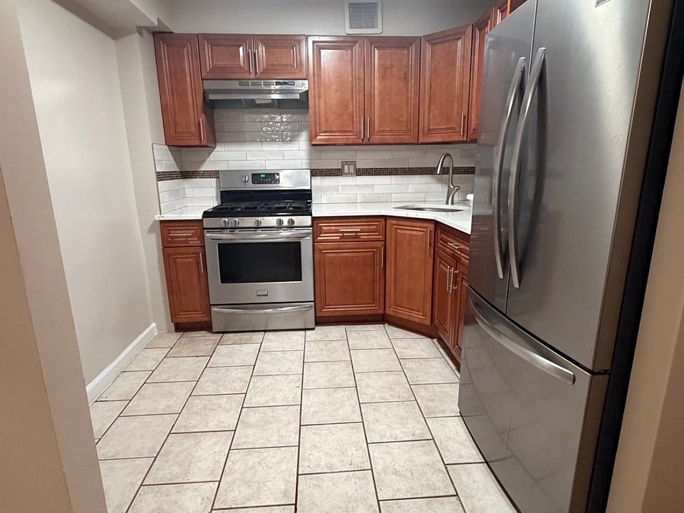 1st image of 3015 30th St #1