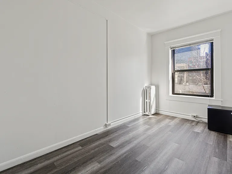 304 Bell St #33B — Photo 5