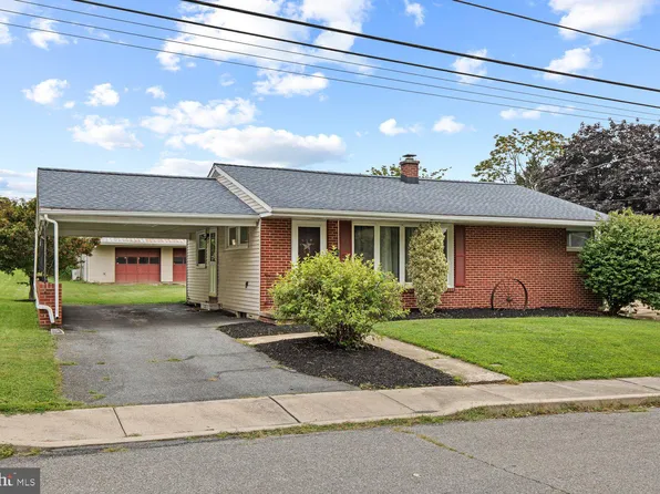 1759 Quarry Dr, Columbia, PA 17512