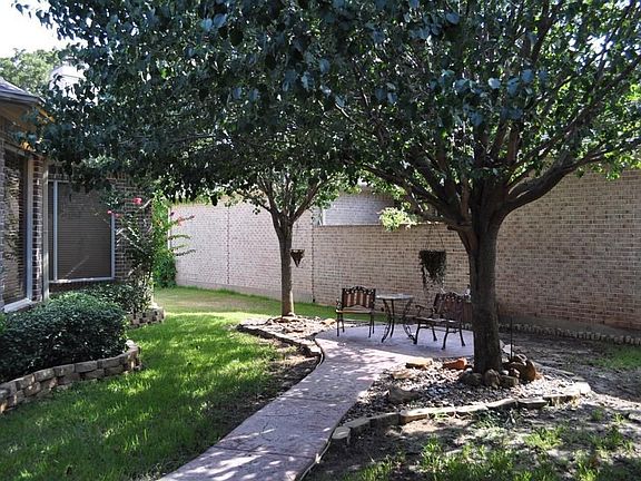 2nd image of 4 Carmel Ct