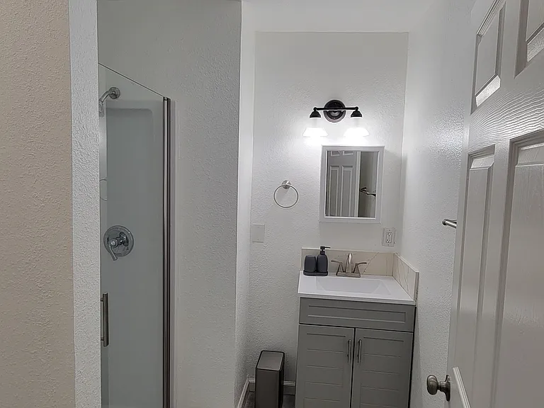 1649 Mellowood St — Photo 7
