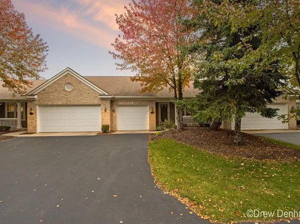 426 Abbey Mill Dr SE, Ada, MI 49301