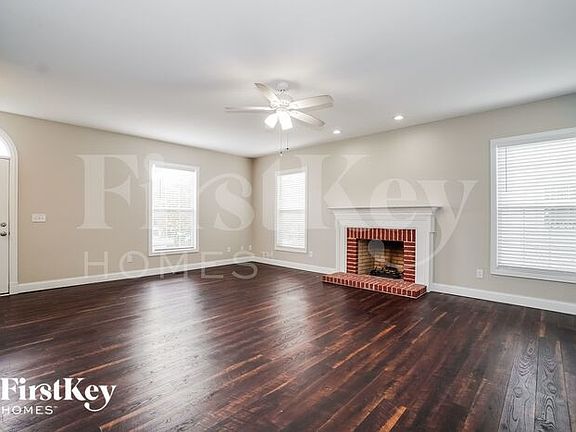 4th image of 3491 Fairway Commons Dr