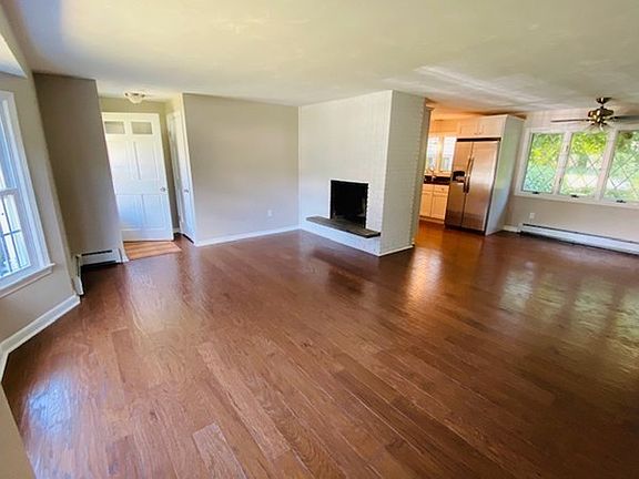4th image of 39 Kings Mountain Dr